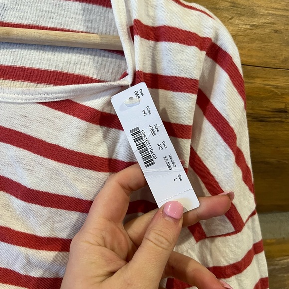J. Crew BEAUTÉ Lightweight Relaxed Fit Long Sleeve - Picture 4 of 5